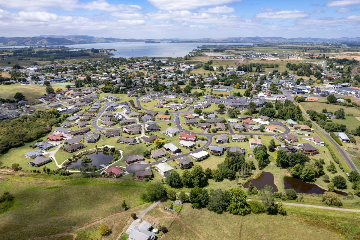 aparangi-village-13548