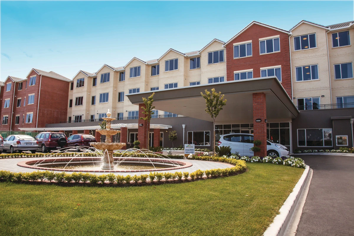 bob-owens-retirement-village-care-home-4936