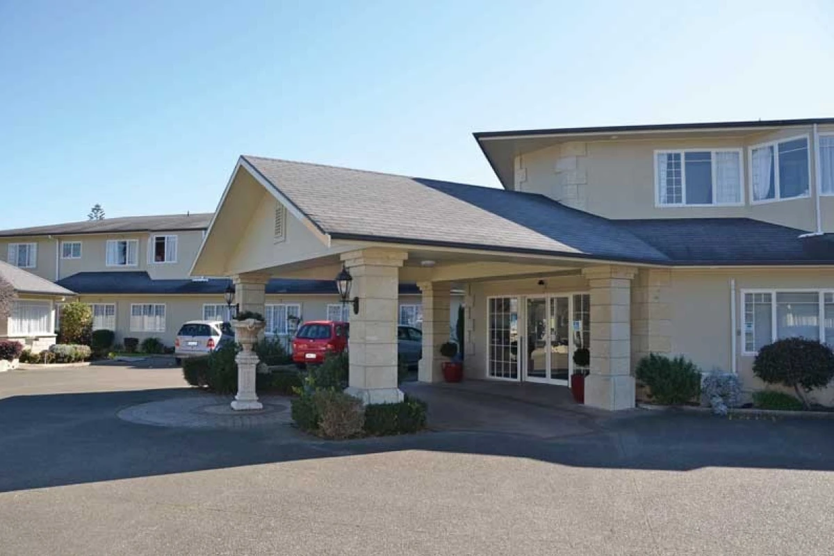 bupa-accadia-manor-care-home-1