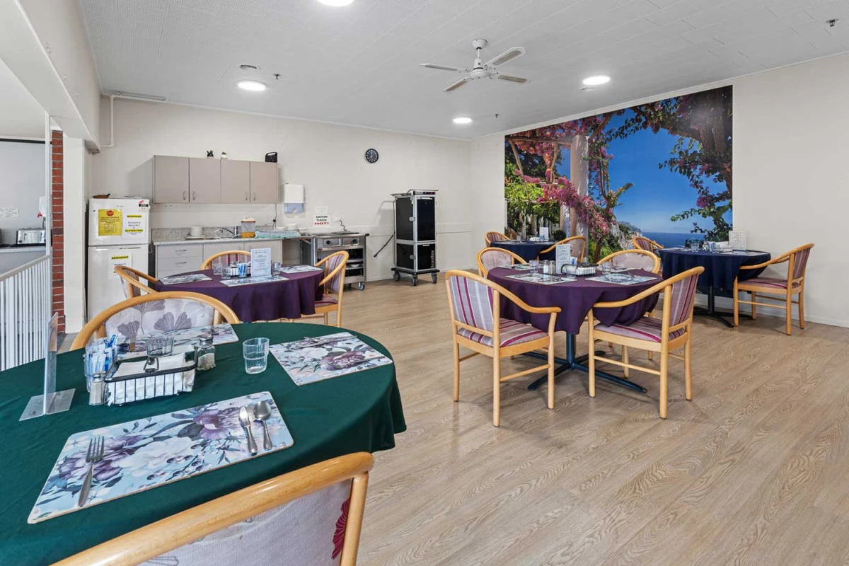 bupa-merrivale-care-home-6095