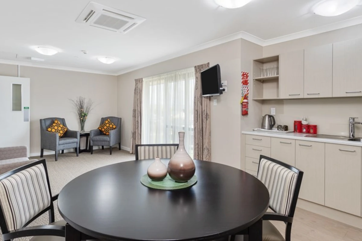 bupa-redwood-care-home-2464