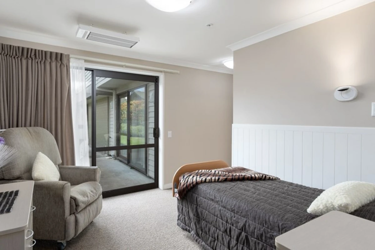 bupa-redwood-care-home-2465