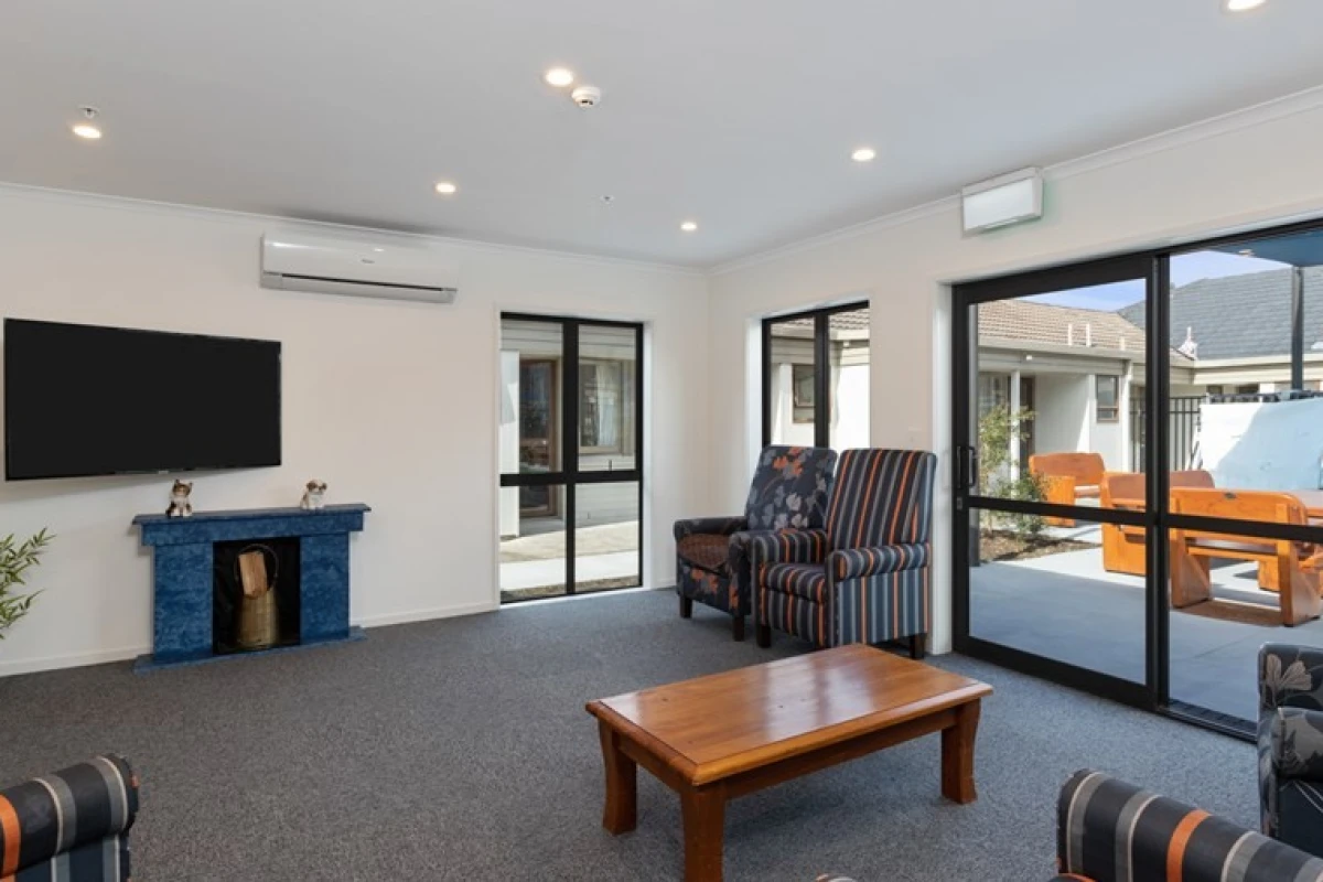 bupa-redwood-care-home-2468