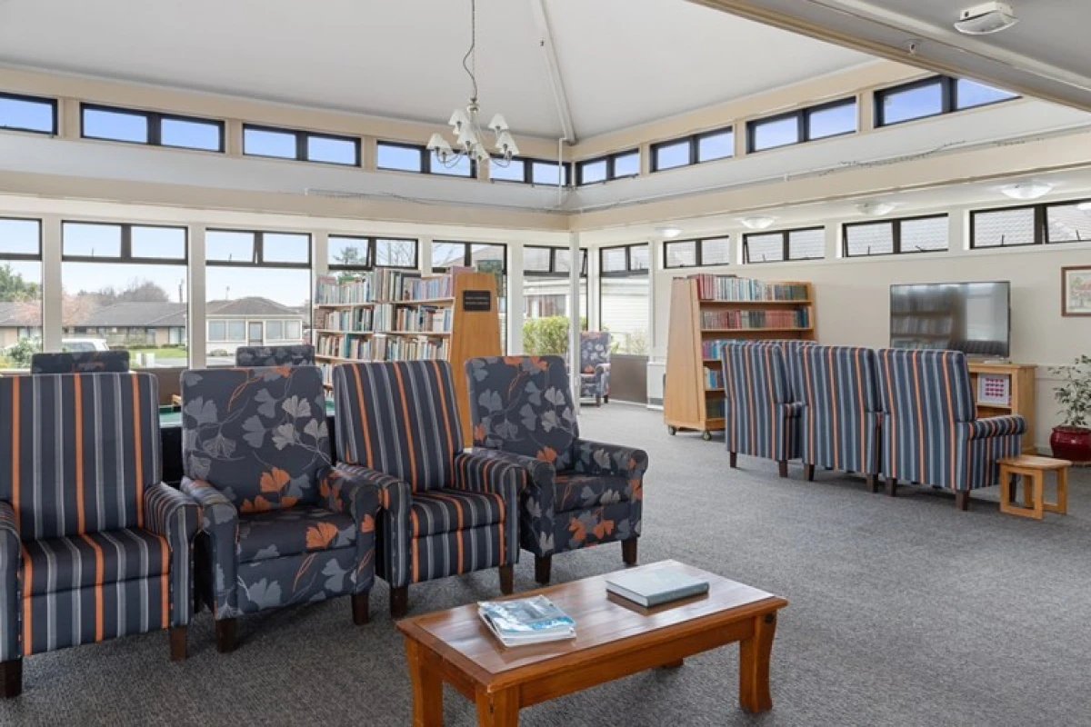 bupa-redwood-care-home-2477