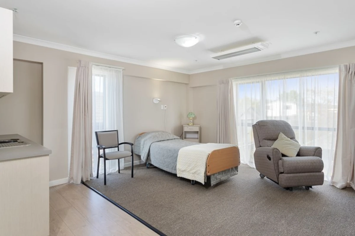bupa-redwood-care-home-2480