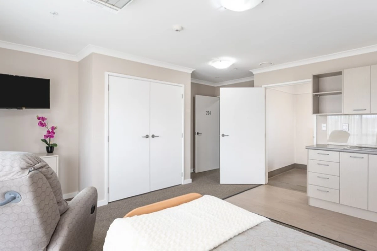 bupa-redwood-care-home-2481