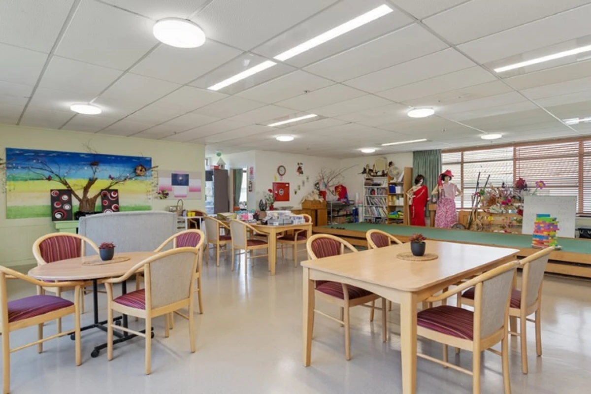 bupa-redwood-care-home-2484