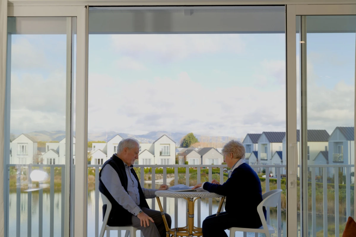 burlington-village-13072