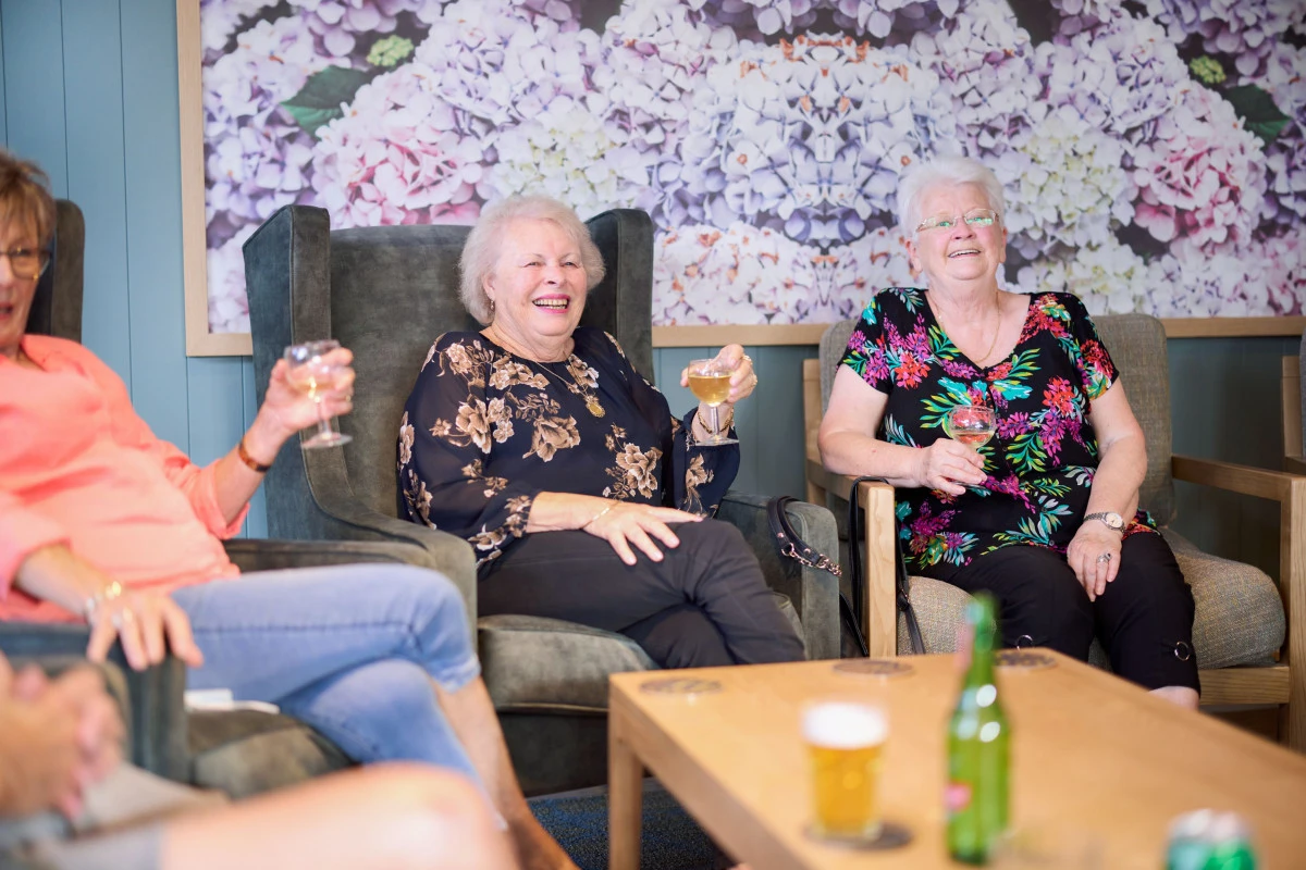 edgewater-village-metlifecare-8102