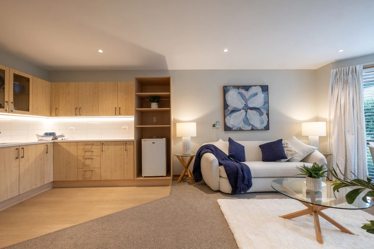 elmswood-village-12716