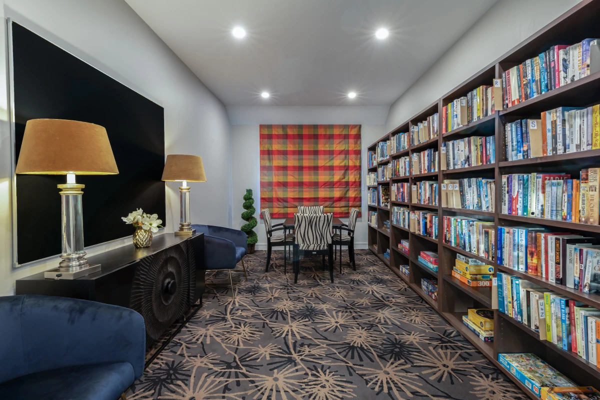 elmswood-village-13216