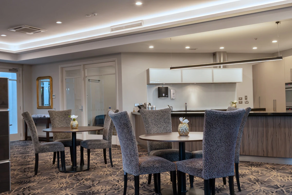 elmswood-village-13218