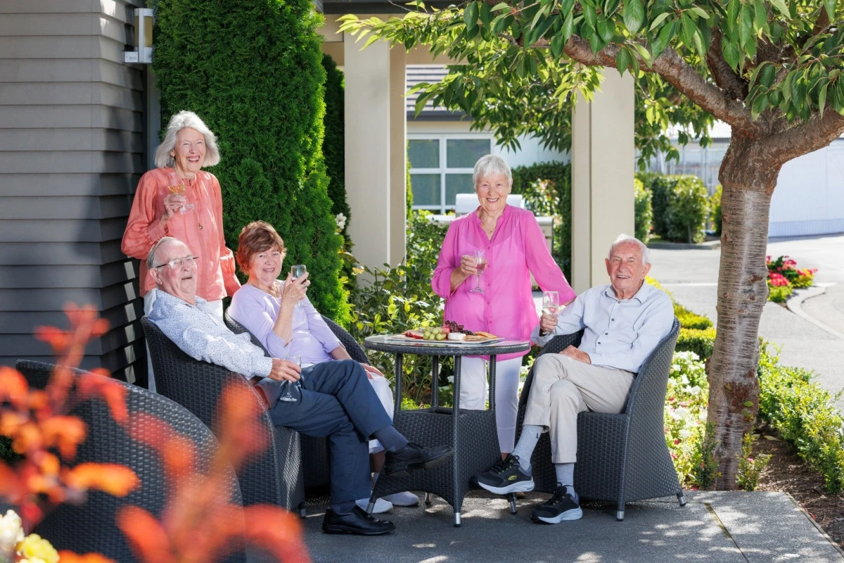 elmswood-village-13977