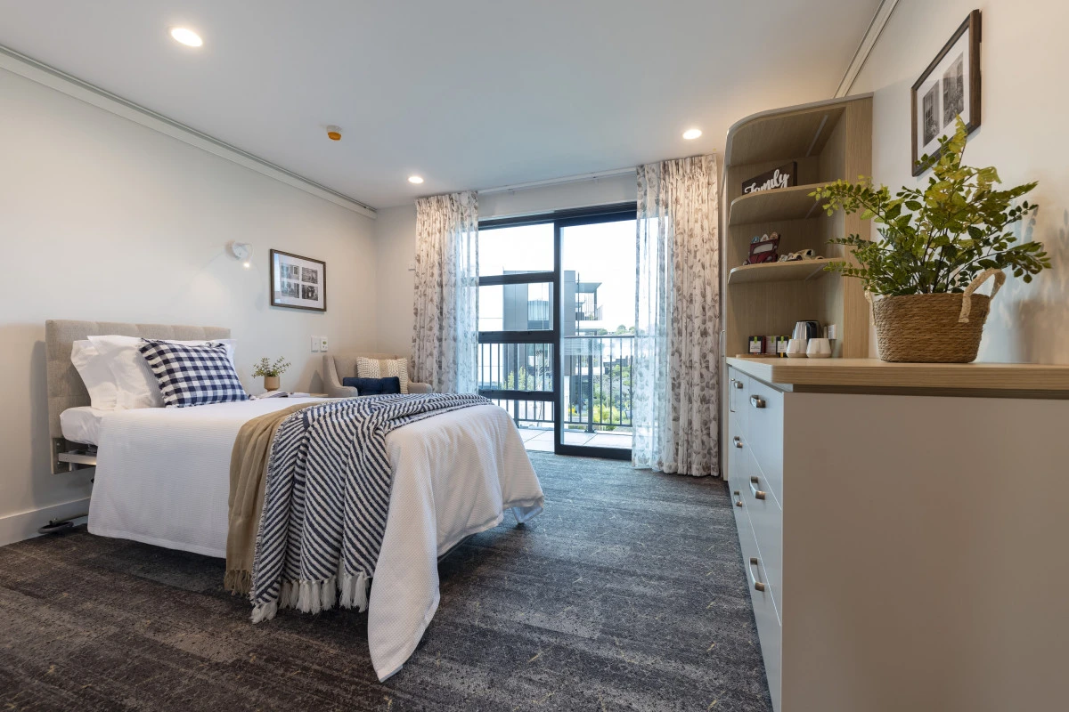 gulf-rise-care-home-metlifecare-4780