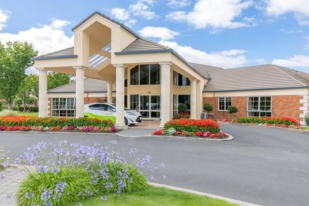 hilda-ross-retirement-village-care-home-3354