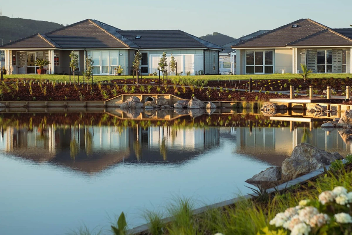 pacific-lakes-village-10380