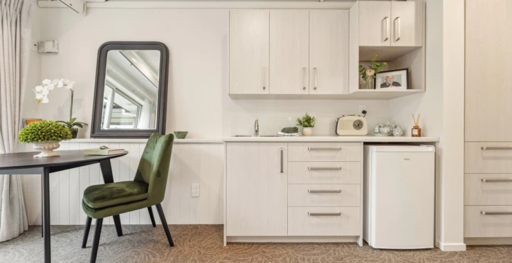 palm-grove-rest-home-room-1811