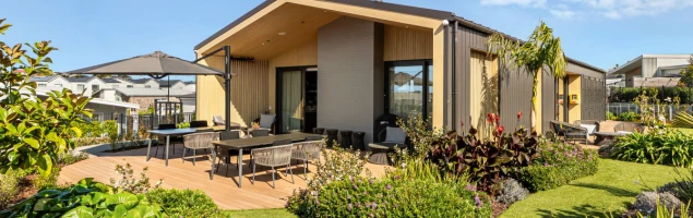 red-beach-vivid-living-12785