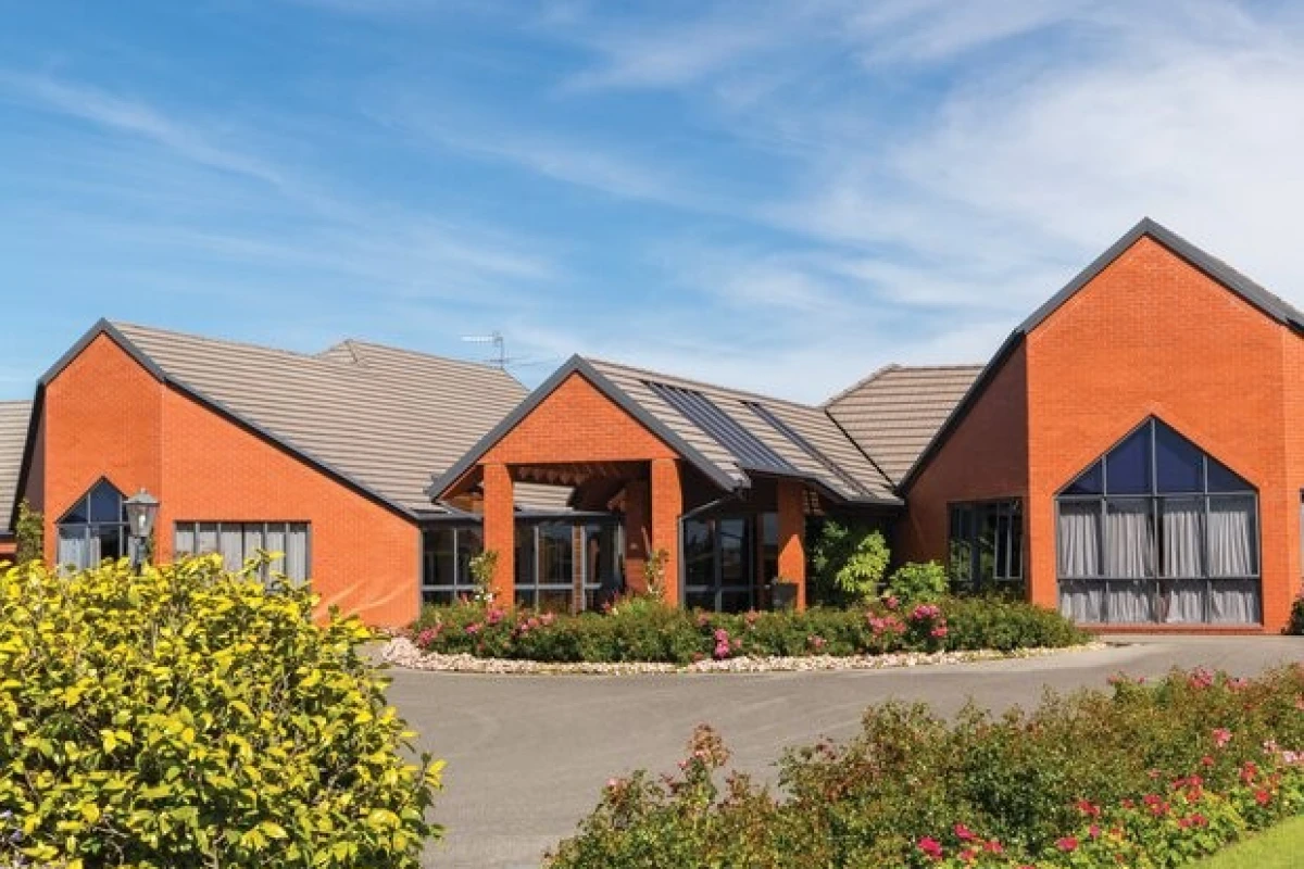 rowena-jackson-retirement-village-care-home-2338