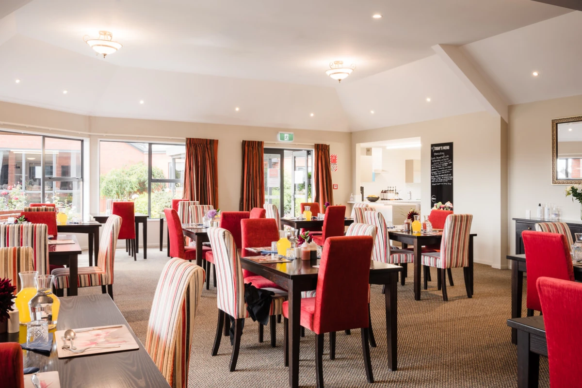 rowena-jackson-retirement-village-care-home-4946