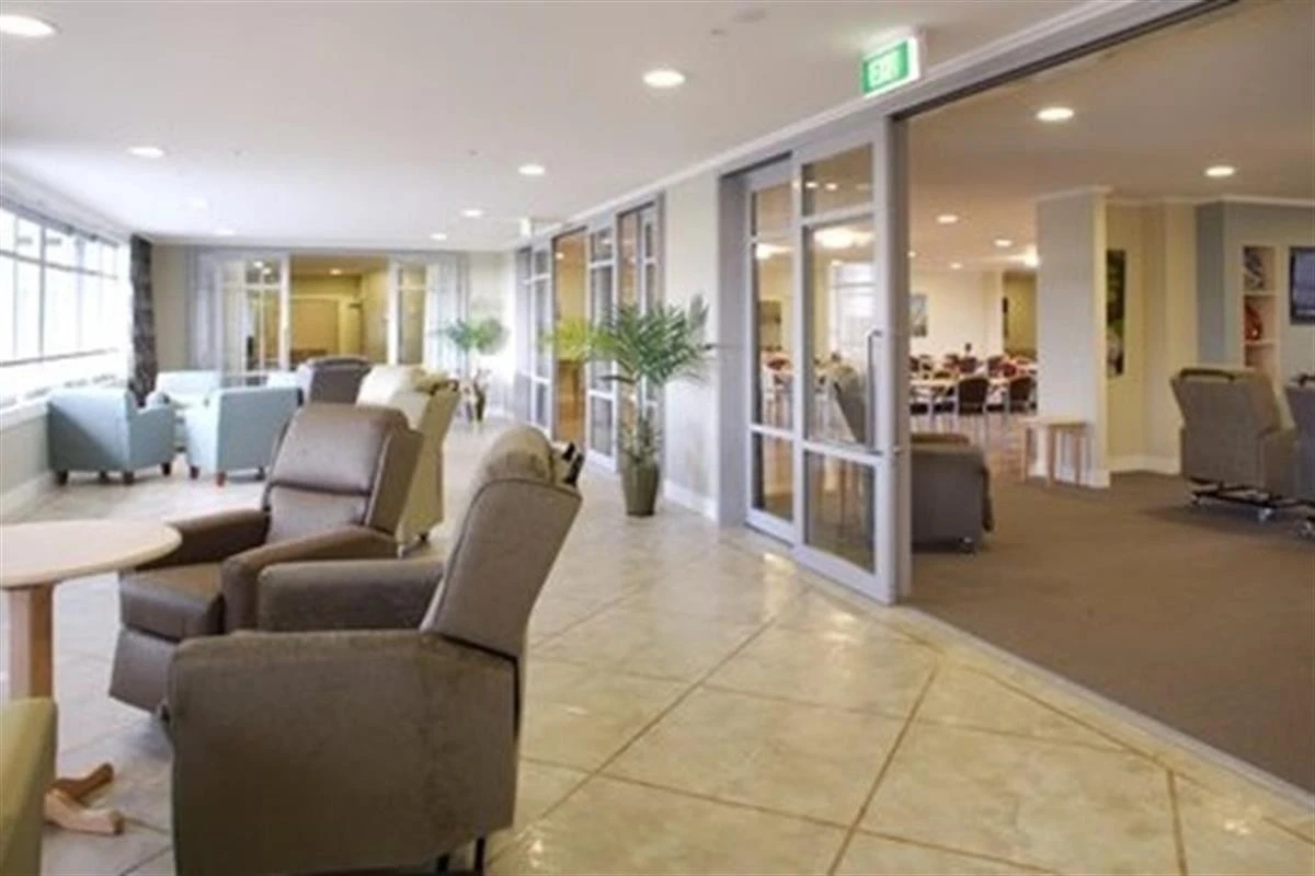 summerset-by-the-park-care-centre-4