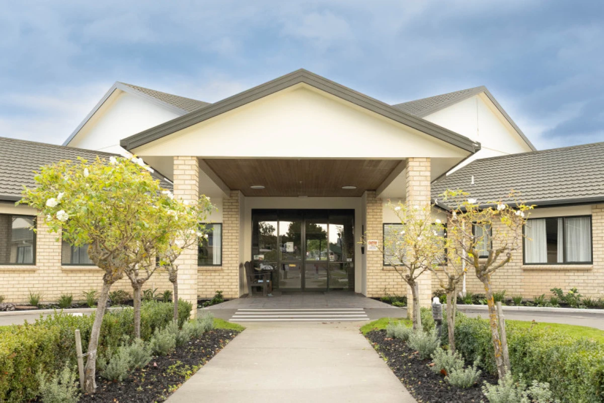 summerset-in-the-vines-care-home-5863