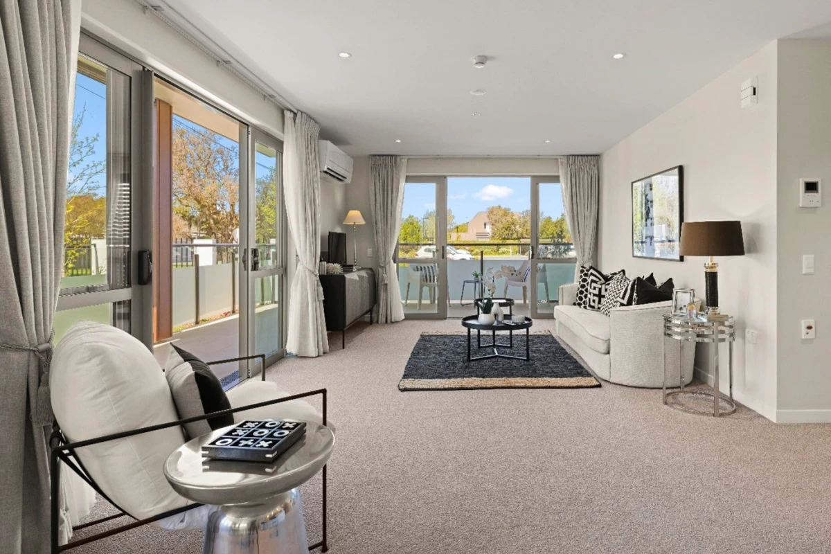 the-bellevue-village-9044