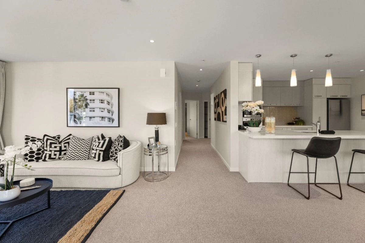 the-bellevue-village-9045