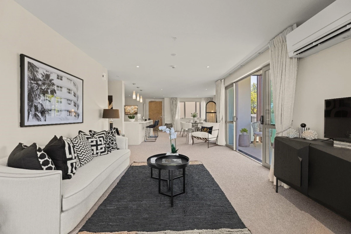 the-bellevue-village-9046