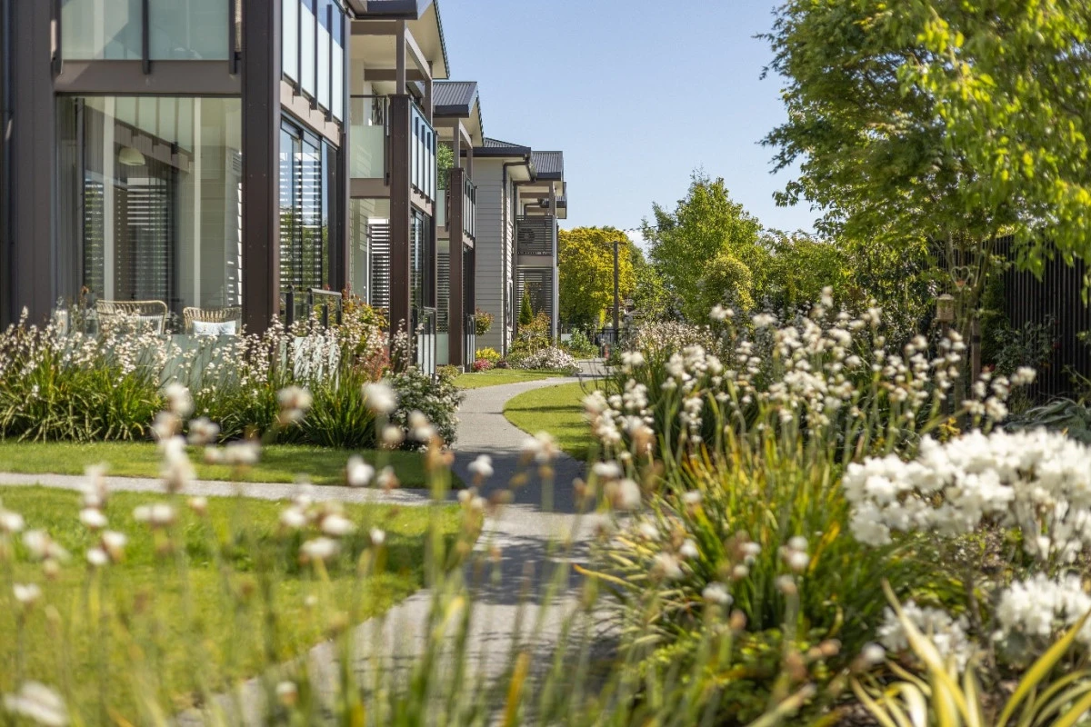 the-bellevue-village-9047