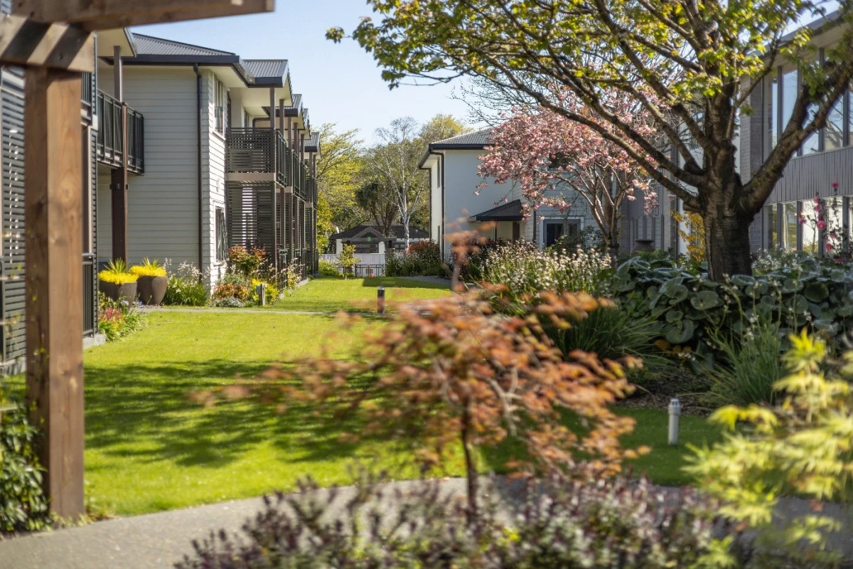 the-bellevue-village-9048