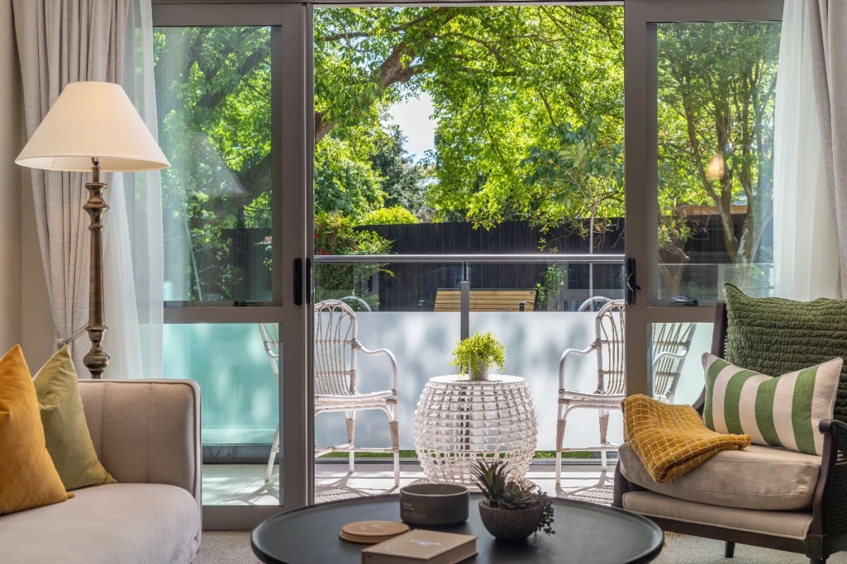 the-bellevue-village-9971