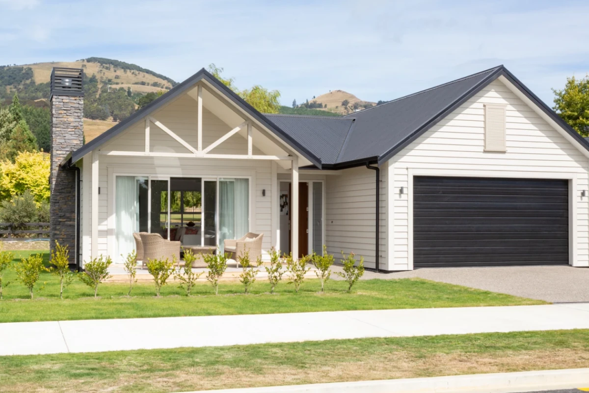 the-grange-lifecare-7314