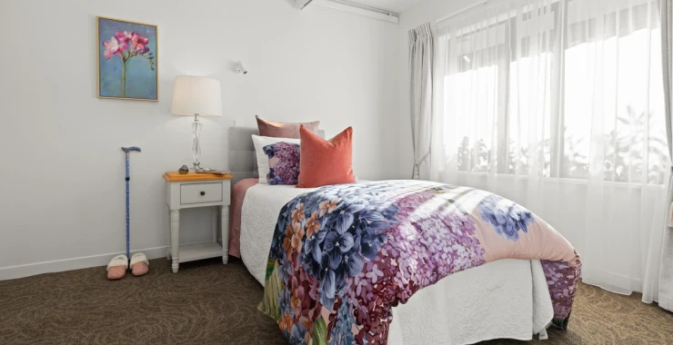 the-oaks-care-suites-room-1999