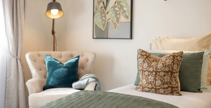 the-oaks-care-suites-room-2011