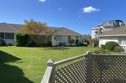 bayswater-village-metlifecare-beautiful-villa-surrounded-by-garden-43108