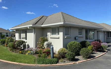 bayswater-village-metlifecare-beautiful-villa-surrounded-by-garden-43109