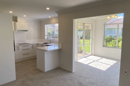 bayswater-village-metlifecare-beautiful-villa-surrounded-by-garden-43111