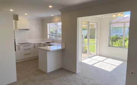 bayswater-village-metlifecare-beautiful-villa-surrounded-by-garden-43111