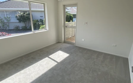 bayswater-village-metlifecare-beautiful-villa-surrounded-by-garden-43116