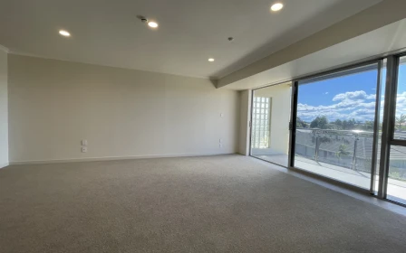 bayswater-village-metlifecare-stunning-apartment-with-views-balcony-40571