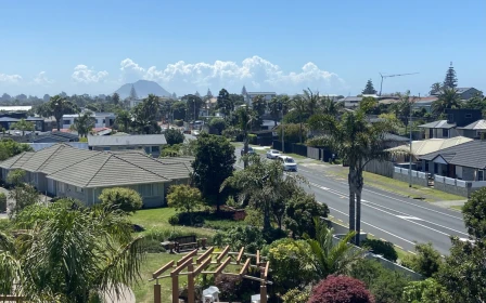 bayswater-village-metlifecare-top-floor-apartment-with-mount-views-45045