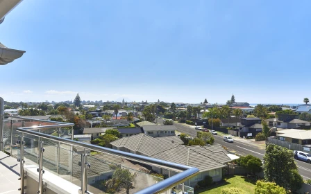 bayswater-village-metlifecare-top-floor-apartment-with-mount-views-47747