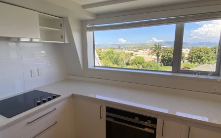 bayswater-village-metlifecare-top-floor-apartment-with-views-45030