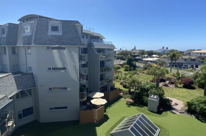bayswater-village-metlifecare-top-floor-apartment-with-views-45033