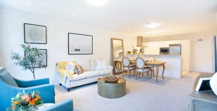 bert-sutcliffe-retirement-village-bowling-green-action-47391