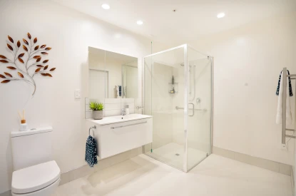 bert-sutcliffe-retirement-village-bowling-green-action-47394