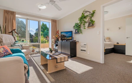 bob-owens-retirement-village-afternoon-sun-delight-44543