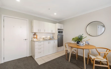 bob-owens-retirement-village-afternoon-sun-delight-44544