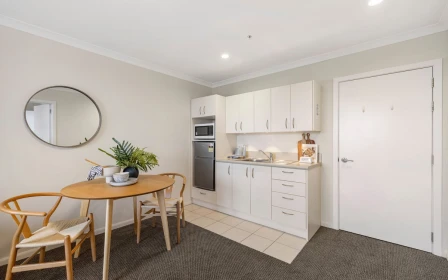 bob-owens-retirement-village-afternoon-sun-delight-46047